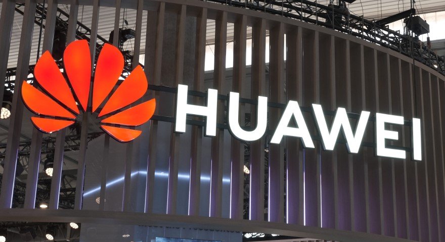 Reuters: US Stops Granting Export Licenses for Huawei